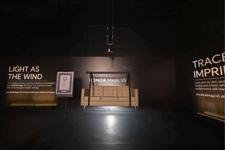 New HONOR Magic V5 Can Carry Sofa, 35-kg Dumbbell – Confirmed to launch on September 5!